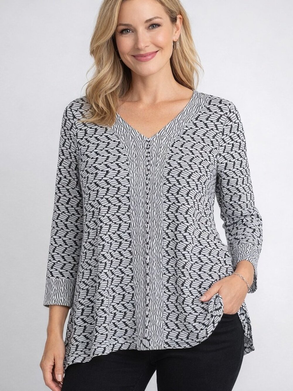Habitat Womens Long Sleeve Tunic Top Sz L Stretch Black White Geometric V Neck